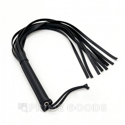 Флоггер из искусственной кожи с черной рукоятью от sex shop primegoods фото 7