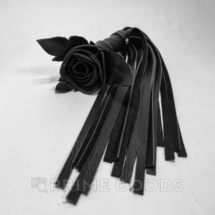 Плеть чёрная роза лаковая с кожаными хвостами от sex shop primegoods фото 3