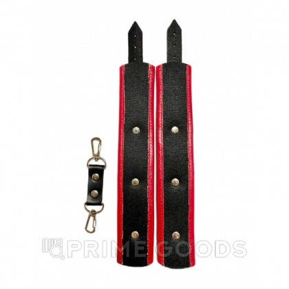 Наручники с бантиками из эко-кожи черно-красные от sex shop primegoods фото 3