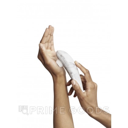 Бесконтактный клиторальный стимулятор Womanizer Marilyn Monroe White Marble от sex shop primegoods фото 2