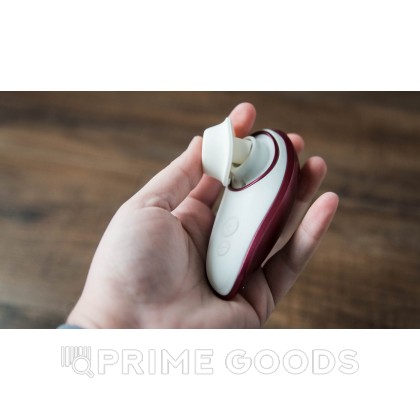 Бесконтактный клиторальный стимулятор Womanizer Liberty красный от sex shop primegoods фото 7