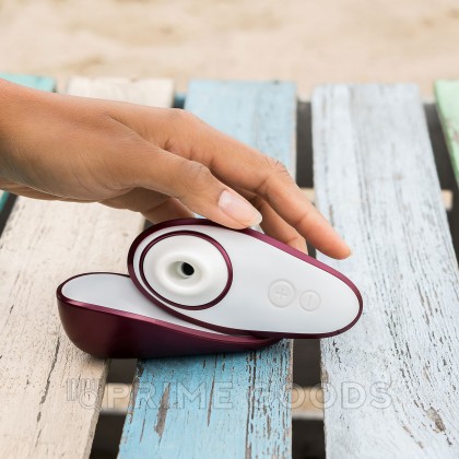 Бесконтактный клиторальный стимулятор Womanizer Liberty красный от sex shop primegoods фото 6