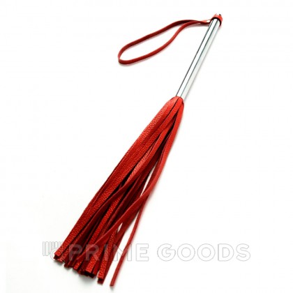 Флоггер из красной кожи с хромированной ручкой от sex shop primegoods