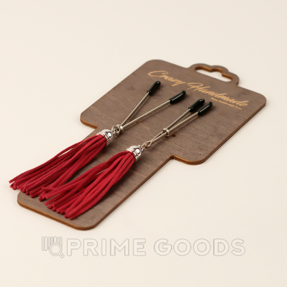 Зажимы на соски «вилки» с кисточками из замши, красный от sex shop primegoods фото 3