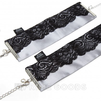 Наручники атласные с кружевом Shades-of-Grey Play Nice от sex shop primegoods фото 2