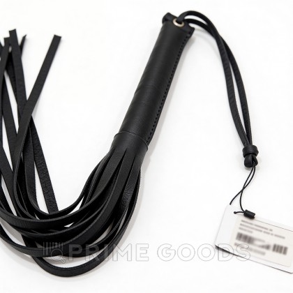 Флоггер из искусственной кожи с черной рукоятью от sex shop primegoods фото 4
